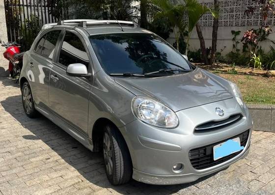 NISSAN MARCH 1.6 SR 16V FLEX 4P MANUAL NISSAN MARCH 1.6 SR 16V FLEX 4P MANUAL